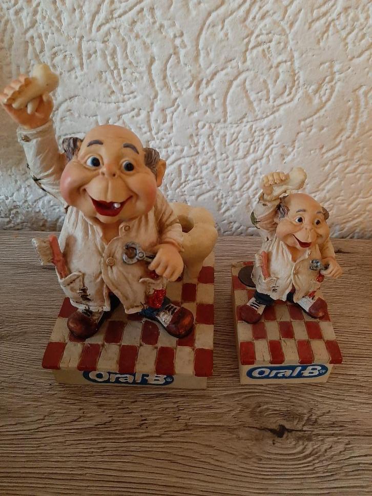 laven efteling setje van 2 kleinste Oral B laafjes, Verzamelen, Efteling, Zo goed als nieuw, Button of Speldje, Ophalen of Verzenden