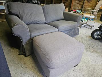 Ikea Ektorp 2 zits en poef - afbeelding 1