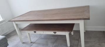 Eettafel en salontafel  beschikbaar voor biedingen