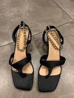 NIEUW ZWARTE LEREN PUMPS SANDALEN GOUD HAKKEN BIJNA GRATIS, Zwart, Nieuw, Sandalen of Muiltjes, Ophalen of Verzenden