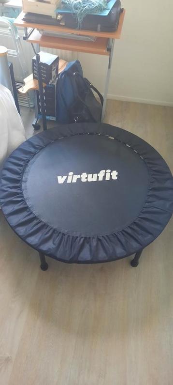 Trampoline met afneembare beugel beschikbaar voor biedingen