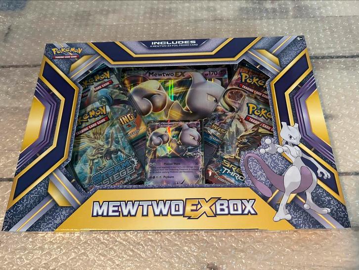 Mewtwo ex collection box (2016), Hobby en Vrije tijd, Verzamelkaartspellen | Pokémon, Zo goed als nieuw, Ophalen of Verzenden