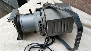 Theater lichtspot 1kW Prof Rev #148 beschikbaar voor biedingen