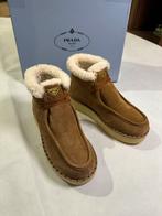 Prada Bruine Laarzen met Wol - Maat Onbekend, Kleding | Dames, Schoenen, Lage of Enkellaarzen, Nieuw, Ophalen of Verzenden, Bruin