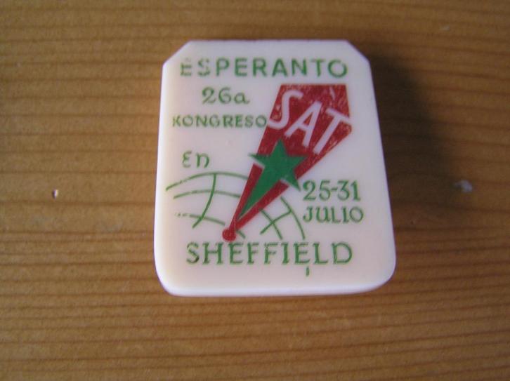 Twee Esperanto-buttons, Verzamelen, Overige Verzamelen, Zo goed als nieuw, Ophalen of Verzenden