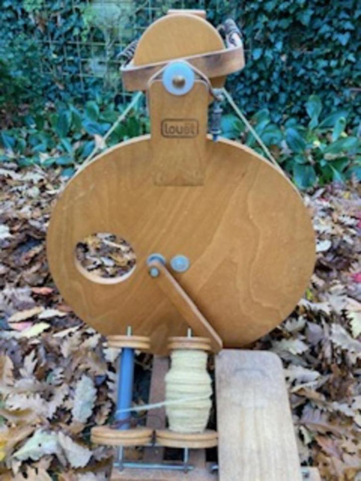 Louet spinnewiel met klossen, Hobby en Vrije tijd, Overige Hobby en Vrije tijd, Gebruikt, Ophalen