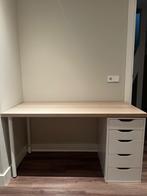 IKEA Bureau met lades breedte 140x 60diepte x 70 hoogte., Huis en Inrichting, Ophalen of Verzenden, In hoogte verstelbaar, Zo goed als nieuw