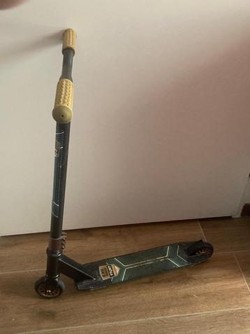 Black Dragon Pulse Racer - Step beschikbaar voor biedingen
