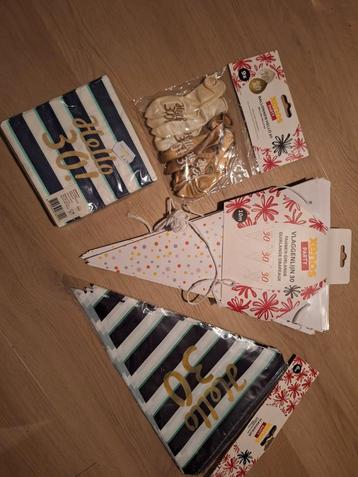 Feestartikelen 30 jaar - Xenos (nieuw) beschikbaar voor biedingen