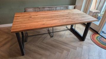 Eiken tafel met stalen onderstel - 201x94,5 cm beschikbaar voor biedingen