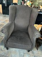 Een set van 2 oorfauteuils met 1 bijpassende poef, Huis en Inrichting, Stoelen, Ophalen, Gebruikt, Twee, Bruin