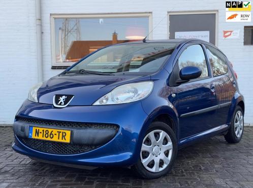 Peugeot 107 1.0-12V XR 5 deurs Nieuwe APK, Auto's, Peugeot, Bedrijf, Te koop, ABS, Airbags, Metallic lak, Radio, Startonderbreker