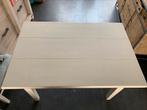 Stevige houten tafel met 2 lades en 4 stoelen 1,20x80 cm, Gebruikt, Ophalen of Verzenden