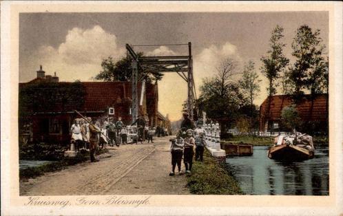 Bleiswijk Kruisweg  brug veel volk, Verzamelen, Ansichtkaarten | Nederland, Ongelopen, Zuid-Holland, 1920 tot 1940, Verzenden