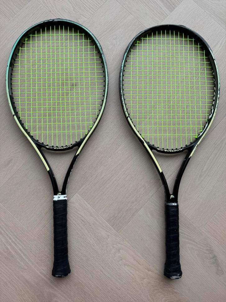 2 identieke head gravity 26 inch junior rackets, Sport en Fitness, Tennis, Gebruikt, Racket, Head, L0, Ophalen