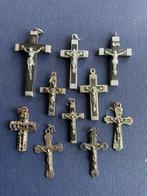 10 christelijke kruisbeelden, Antiek en Kunst, Verzenden