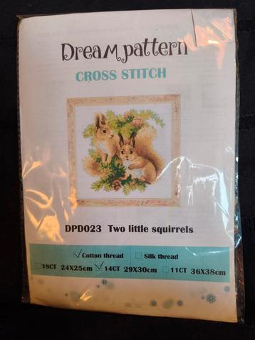 Borduurpakket Dream Pattern - Two little squirrels beschikbaar voor biedingen
