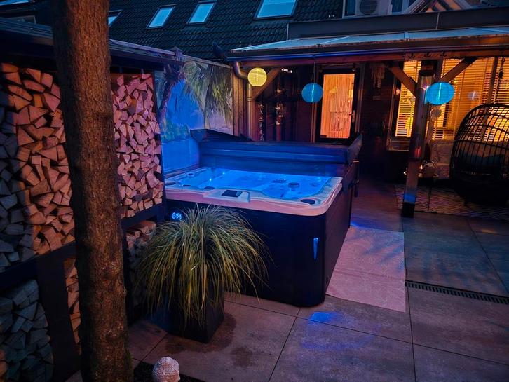 Fox spa Essence, Tuin en Terras, Bubbelbaden en Hottubs, Zo goed als nieuw, Filter, Ophalen