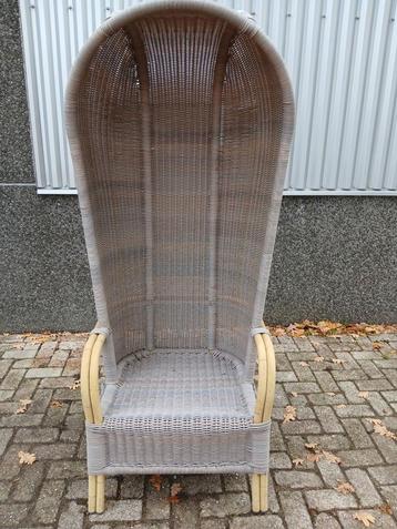 4 Nostalgische Strandstoelen Wicker met Luifel beschikbaar voor biedingen