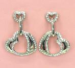 Prachtige harten oorbellen met strass steentjes., Overige materialen, Nieuw, Ophalen of Verzenden, Knopjes of Stekers