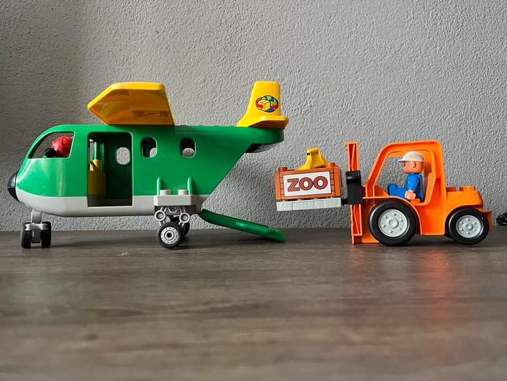 Lego Duplo Vliegtuig met Heftruck en Zoo Kist, Kinderen en Baby's, Speelgoed | Duplo en Lego, Zo goed als nieuw, Duplo, Complete set