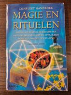 Magie en Rituelen Handboek - Cassandra Eason, Achtergrond en Informatie, Spiritualiteit algemeen, Ophalen of Verzenden, Zo goed als nieuw