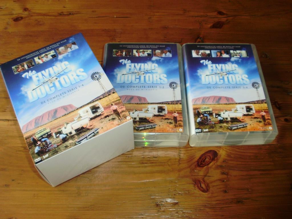 The Flying Doctors / DVD / serie / seizoen 1 2 3 4 / Docters, Alle leeftijden, Ophalen of Verzenden, Gebruikt, Komedie