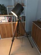 Industriële Vloerlamp op Statief – 150 cm Hoog – Vintage Loo, Ophalen, Industrieel / Vintage, 100 tot 150 cm, Zo goed als nieuw