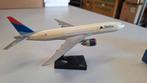 (112) Boeing 777-200 1:200 Delta Airlines, Hobby en Vrije tijd, Modelbouw | Vliegtuigen en Helikopters, Ophalen of Verzenden, Zo goed als nieuw