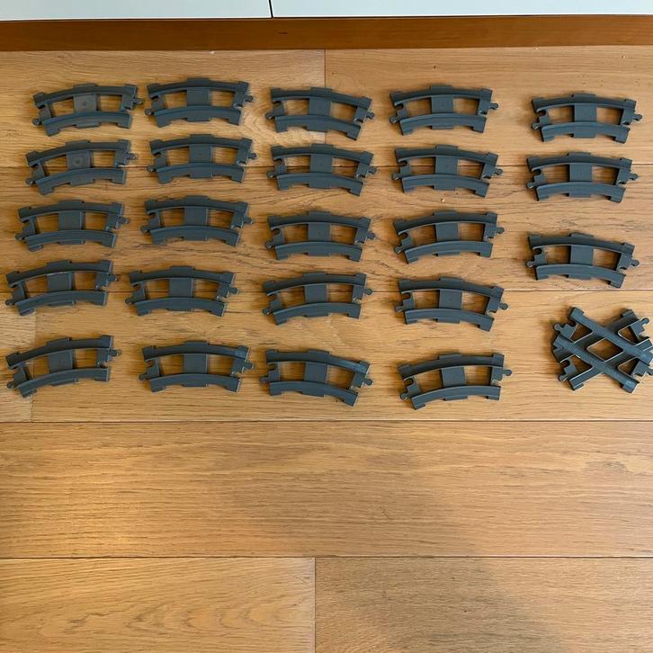 Duplo Treinrails - 24 Bochten + Kruispunt, Kinderen en Baby's, Speelgoed | Duplo en Lego, Zo goed als nieuw, Duplo, Complete set