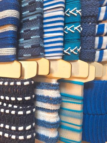 Supermooie bandjes 10 haspels allemaal in blauw beschikbaar voor biedingen