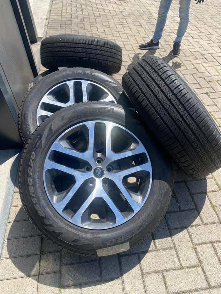 Velgset Land Rover Defender lichtmetaal + all season 20 inch, Auto-onderdelen, Banden en Velgen, Banden en Velgen, All Season