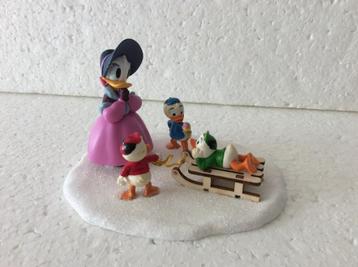 Disney Christmas carol - katrien duck - beeldje - kerstdorp beschikbaar voor biedingen
