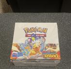 Pokemon Surging Sparks Boosterbox Sealed!, Ophalen of Verzenden, Nieuw, Boosterbox, Foil