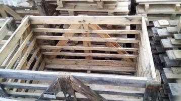 6 houten kratten 120x70x70 cm beschikbaar voor biedingen