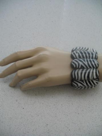 Armband Schijfjes Zebra Zwart Wit Elastisch Geregen beschikbaar voor biedingen