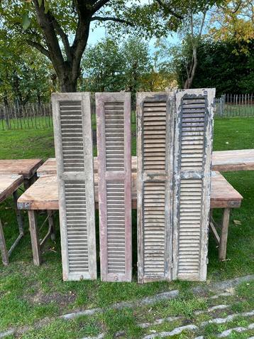 4 oude Louvre deuren - luiken beschikbaar voor biedingen