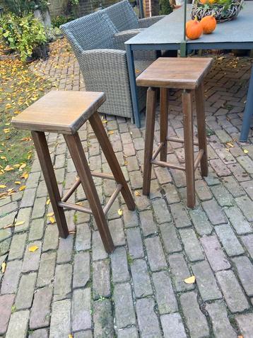 Barkrukken Eiken 2 stuks beschikbaar voor biedingen