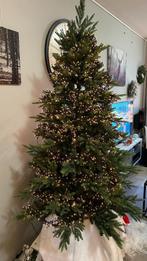 Mooie bijna echt uitziende kunst kerstbom, 180cm, met kist, Diversen, Ophalen, Zo goed als nieuw
