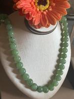 Vintage jadeketting met 14 karaat gouden slotje, Ophalen of Verzenden, Zo goed als nieuw, Goud