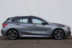 BMW 1 Serie 5-deurs 118i M-Sportpakket / Elektrisch Verstelb, Auto's, BMW, Te koop, Zilver of Grijs, Benzine, Hatchback