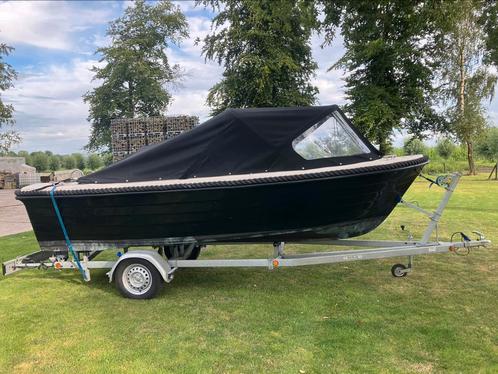 Anker 525 sloep motorboot en trailer, Watersport en Boten, Sloepen, Zo goed als nieuw, 10 tot 30 pk, 3 tot 6 meter, Buitenboordmotor