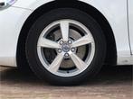 Volvo V40 1.5 T2 Kinetic Automaat | (bj 2015), 65 €/maand, Stof, 4 cilinders, Bedrijf