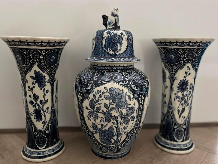 Delfts Blauw Vaas van Boch, Huis en Inrichting, Woonaccessoires | Vazen, Zo goed als nieuw, Blauw, Minder dan 50 cm, Aardewerk of Porselein