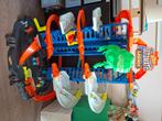 Hotwheels ultimate garage - t-rex - plaats voor 100+ auto's, Ophalen, Zo goed als nieuw, Handmatig, Hot Wheels