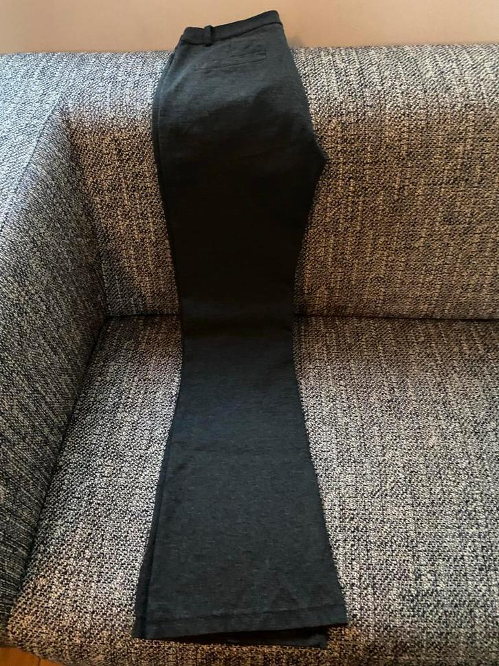 TGM Grijze Broek - Maat M Nieuw, Kleding | Dames, Broeken en Pantalons, Nieuw, Maat 38/40 (M), Grijs, Lang, Ophalen