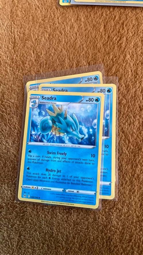 Lost origin- seadra, Hobby en Vrije tijd, Verzamelkaartspellen | Pokémon, Zo goed als nieuw, Losse kaart, Ophalen of Verzenden