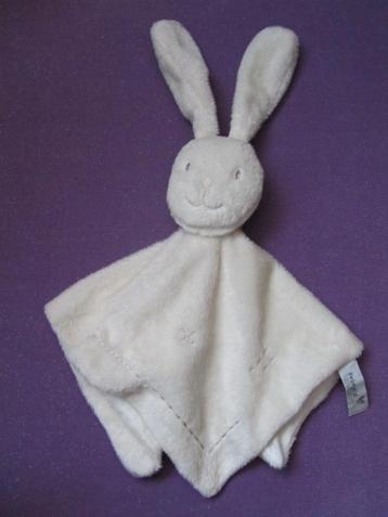 PRENATAL Knuffeldoekje KONIJN. WIT **Nieuw** beschikbaar voor biedingen