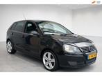 Volkswagen Polo 1.2-12V Trendline, lichtmetaal, airco, 5 deu, Voorwielaandrijving, Stof, Gebruikt, Zwart