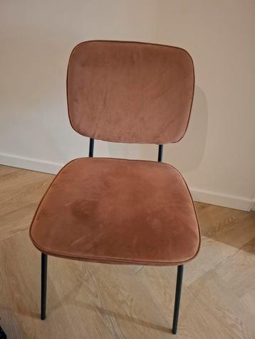 Eetkamerstoelen, 3 stuks beschikbaar voor biedingen
